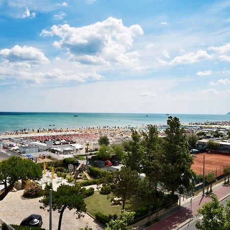 Hotel Mimosa Riccione Buitenkant foto
