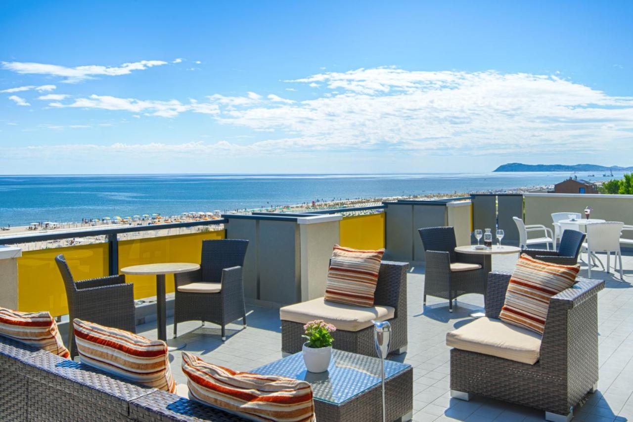 Hotel Mimosa Riccione Buitenkant foto